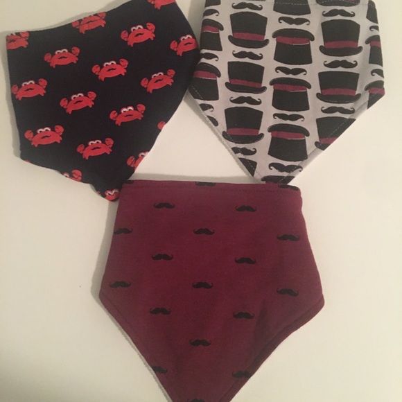 Baby bibs NWOT - Picture 3 of 8